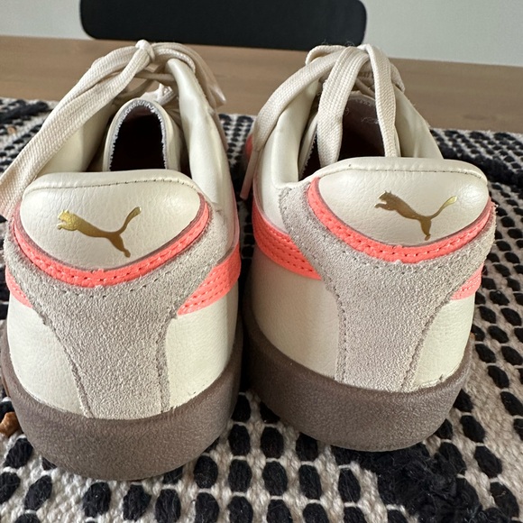 Puma Cream Sneakers with Coral Pink Stripe and Brown Sole - Picture 4 of 5
